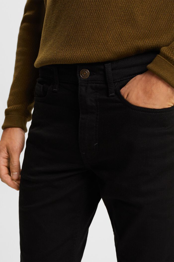 Recycelt: Jeans mit gerader Passform