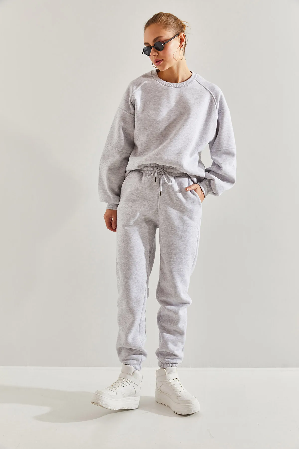 Bianco Lucci  Set aus Oberteil und Unterteil mit drei Fäden und Raglanärmeln für Damen