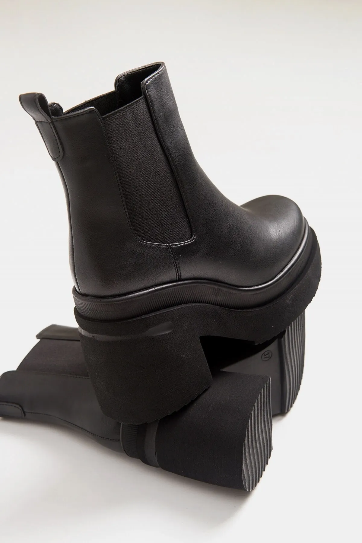 LuviShoes  Emma Black Skin Damenstiefel
