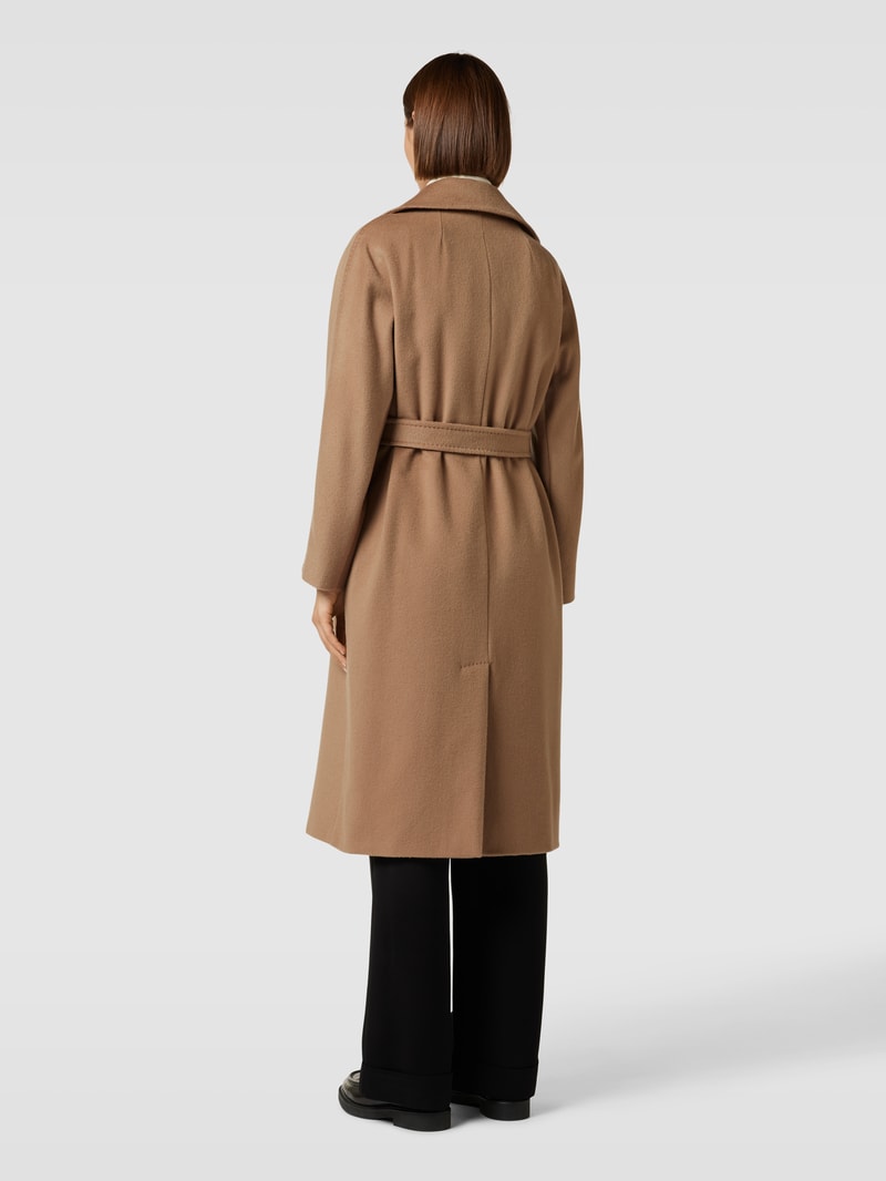 Mantel aus Schurwolle mit Bindegürtel Modell 'RESINA' in camel