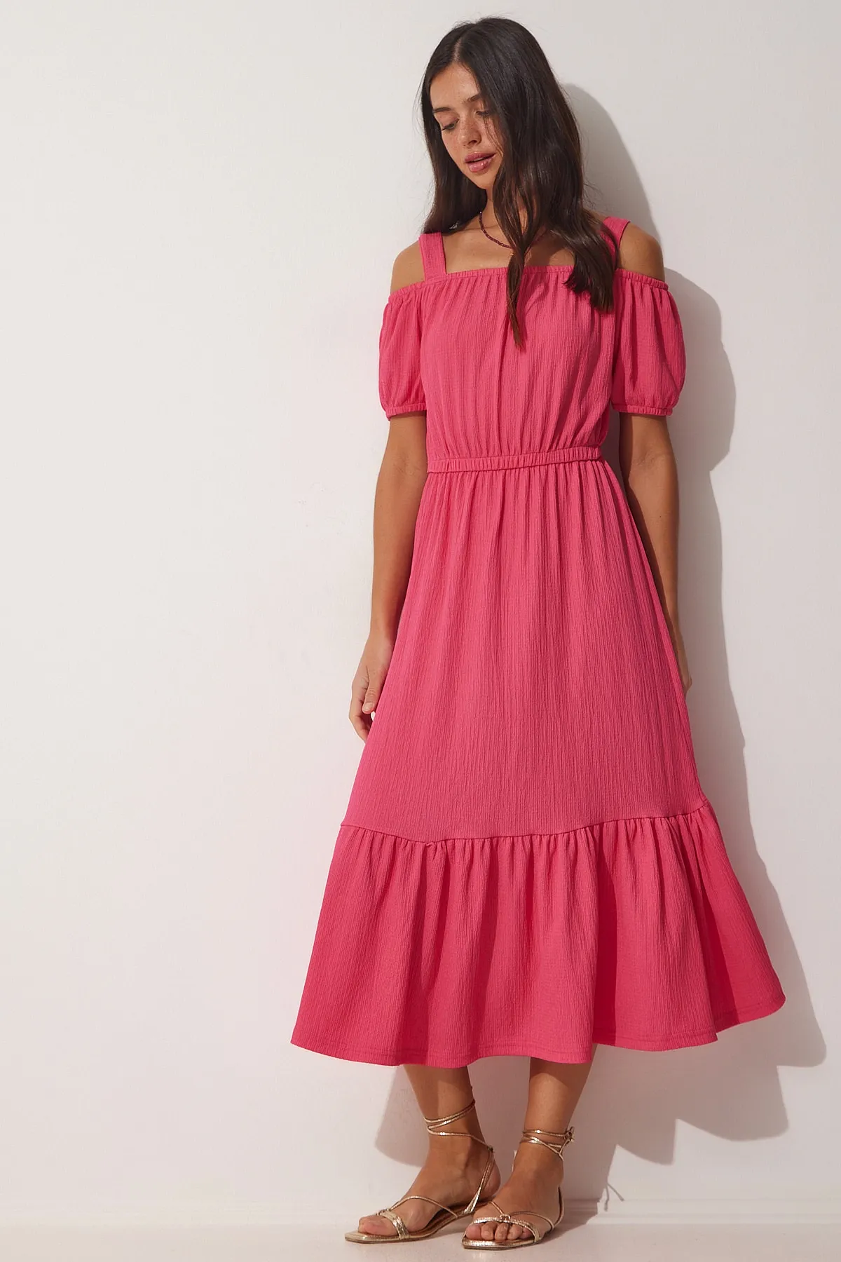 Happiness İstanbul  Trägerloses Sommer-Strickkleid in Lebhaftem Rosa für Damen AP00182