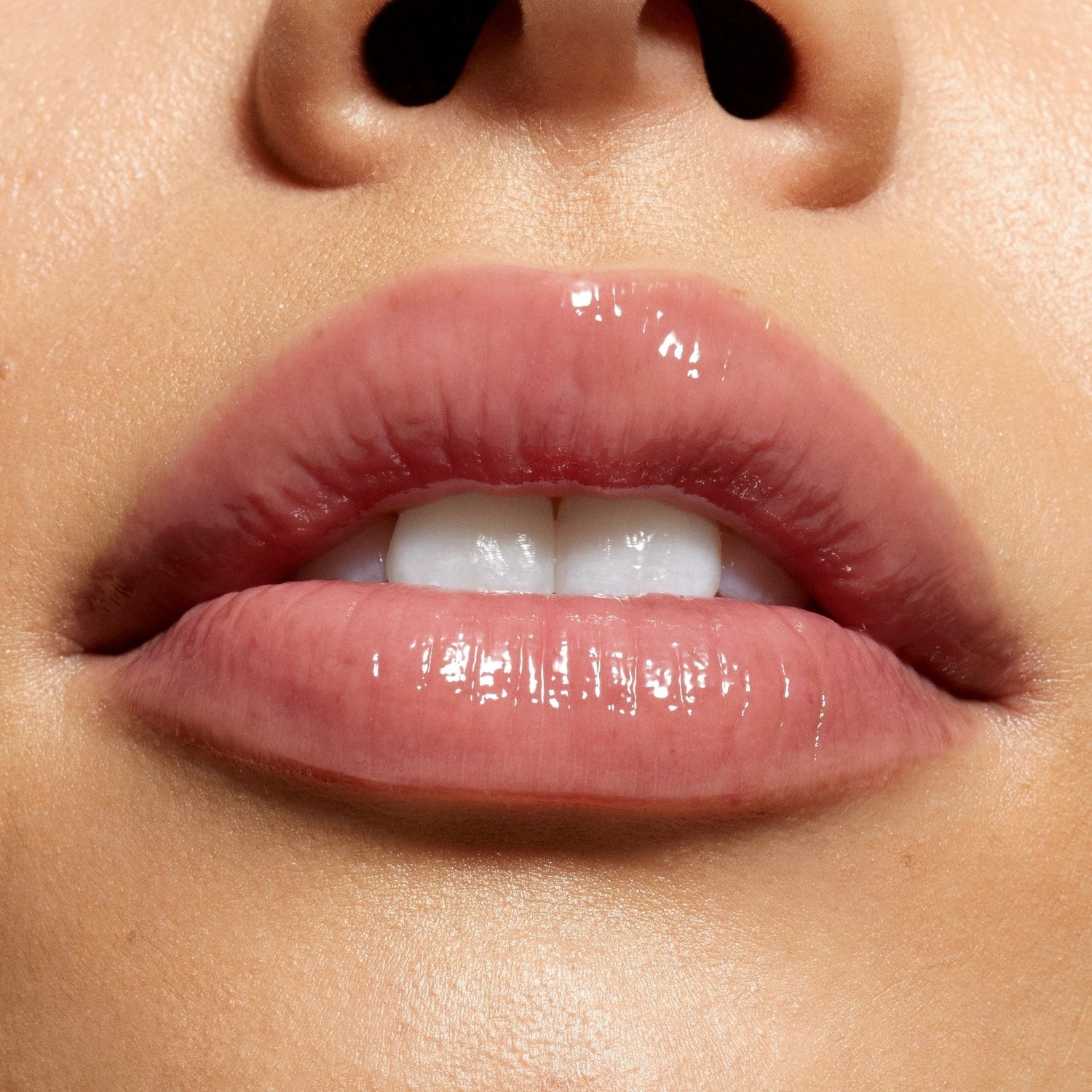 KYLIE COSMETICS Supple Kiss glazura za usne