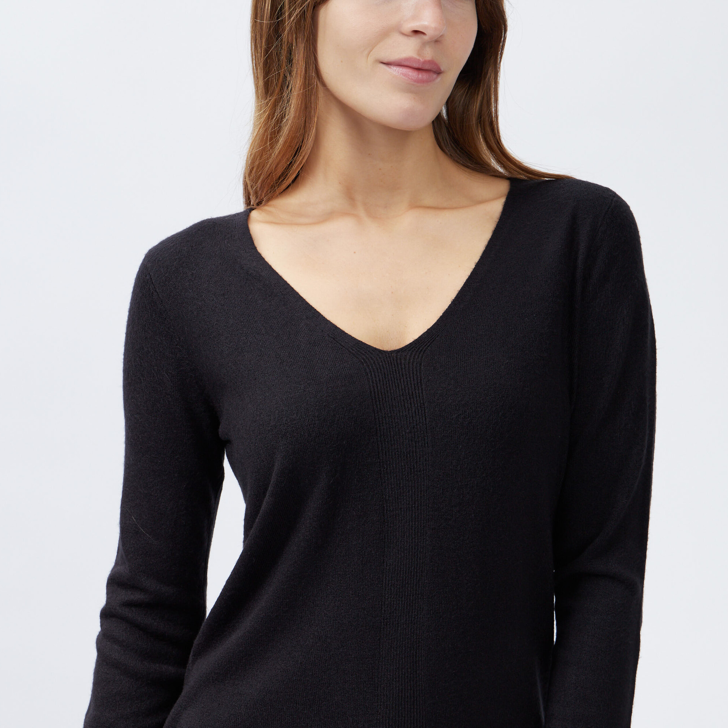 Pull col V manches longues noir femme | La Halle
