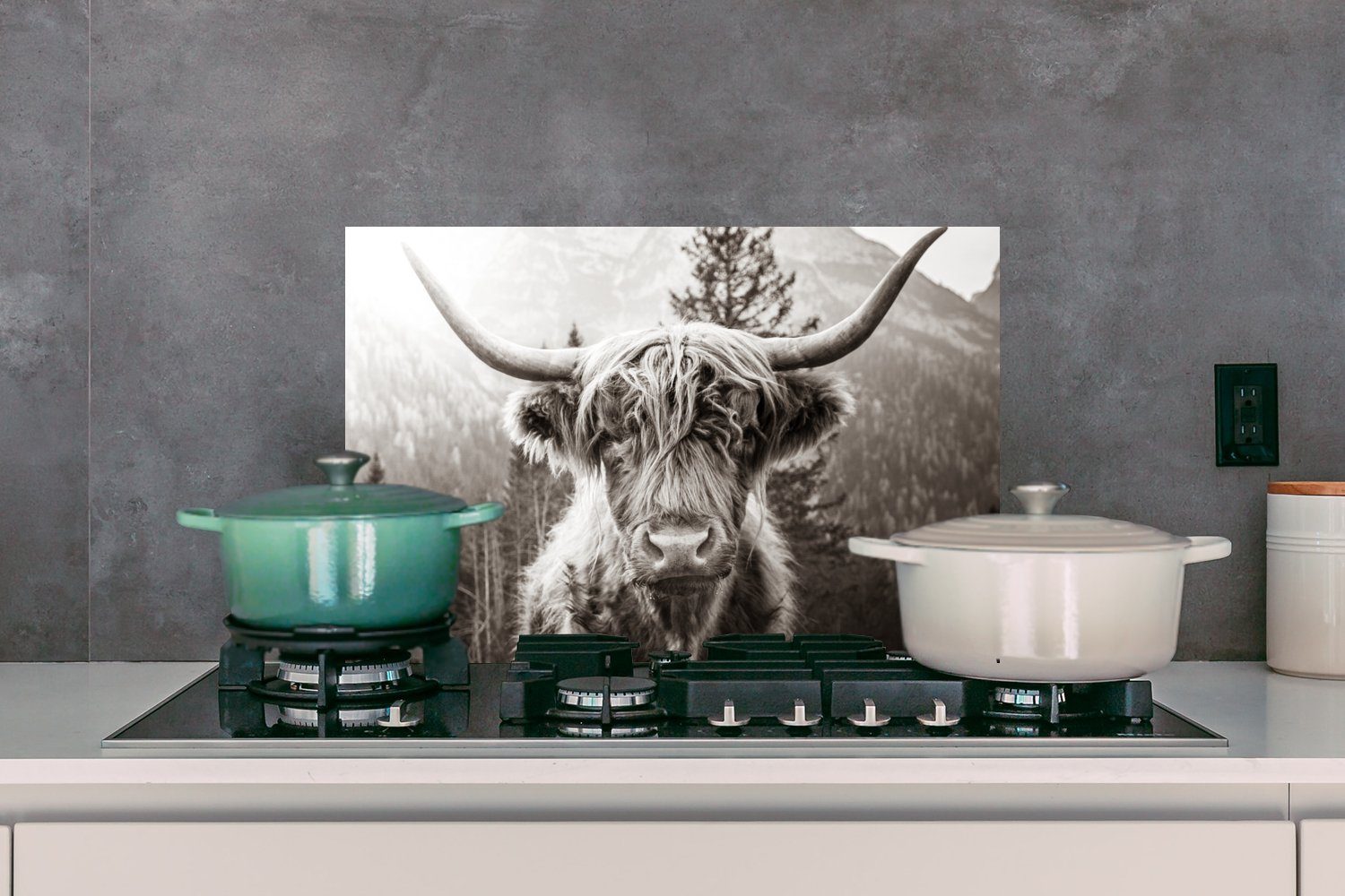 MuchoWow Küchenrückwand Schottischer Highlander - Kuh - Tiere - Schwarz - Weiß, (1-tlg), 60x40 cm, Herdblende aus Wandschutz, Temperaturbeständig küchen