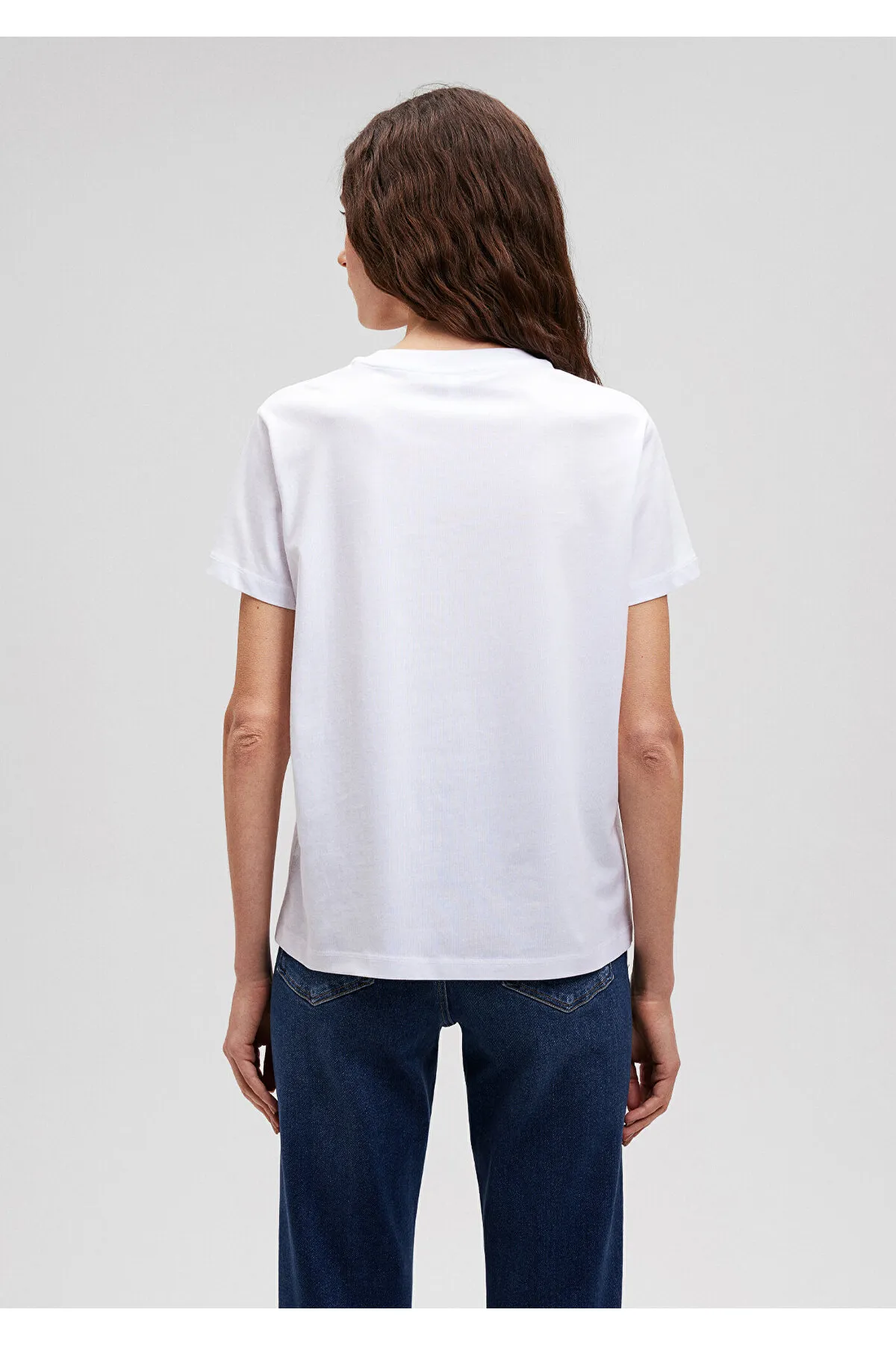 Mavi  Weißes T-Shirt mit rotem Miav-Aufdruck, reguläre Passform / normaler Schnitt 1610622-86417
