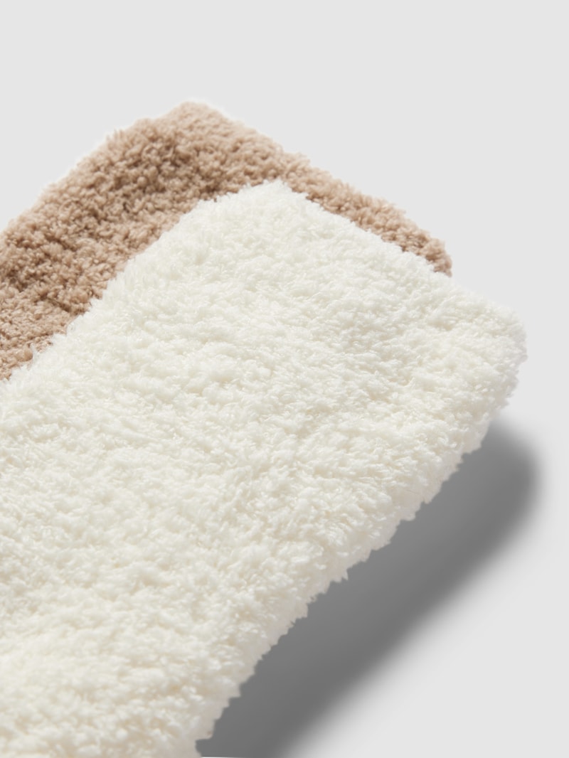 Socken mit Strukturmuster in sand