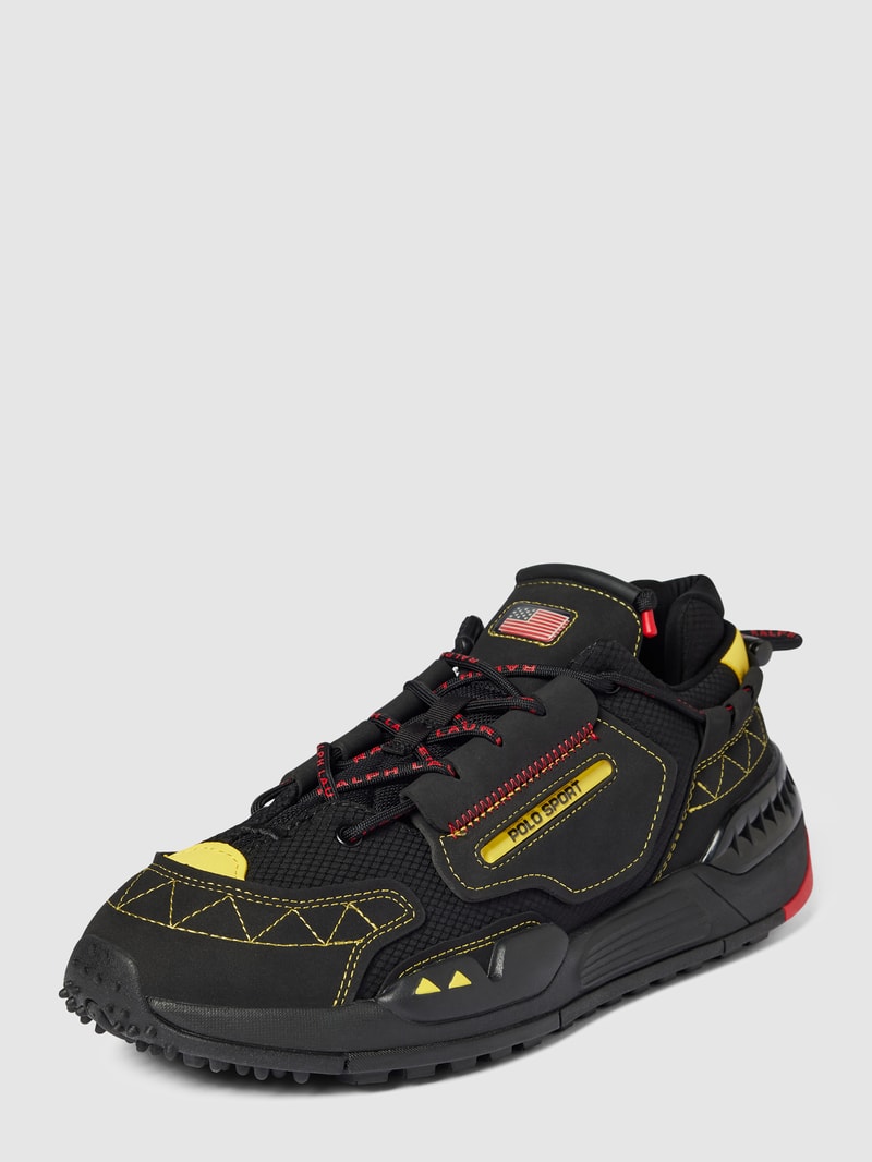 Sneaker mit Label-Detail in schwarz
