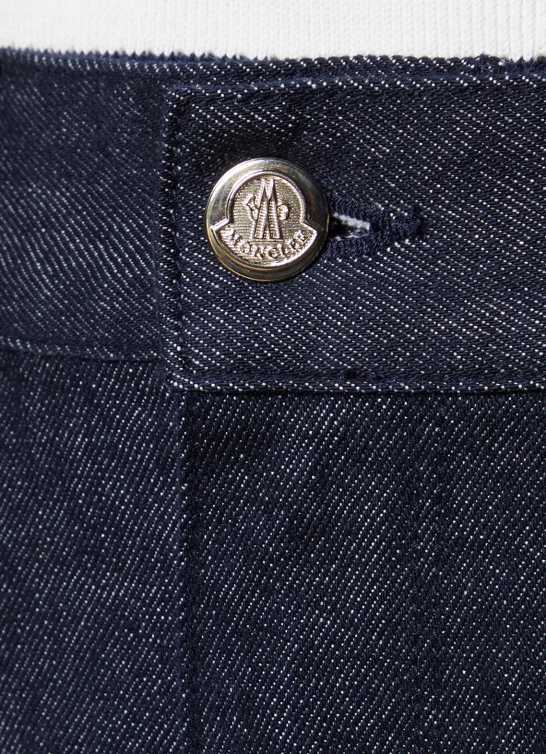 Calça jeans cropped de cintura alta e perna reta da Moncler, com lavagem escura.