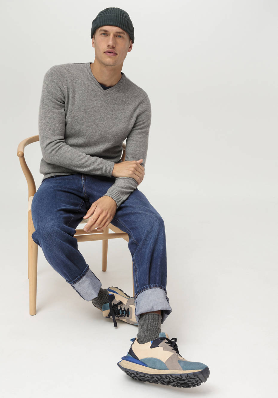 V-Pullover aus Schurwolle mit Kaschmir