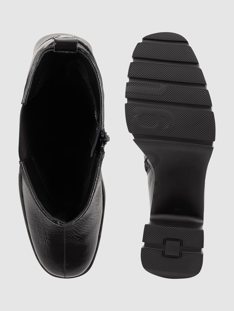 Stiefelette aus Leder in schwarz