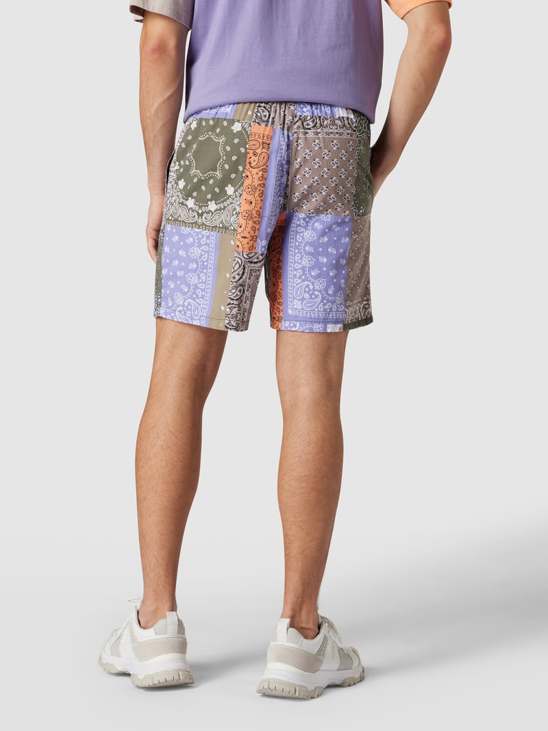 Shorts mit grafischem Allover-Muster in beige