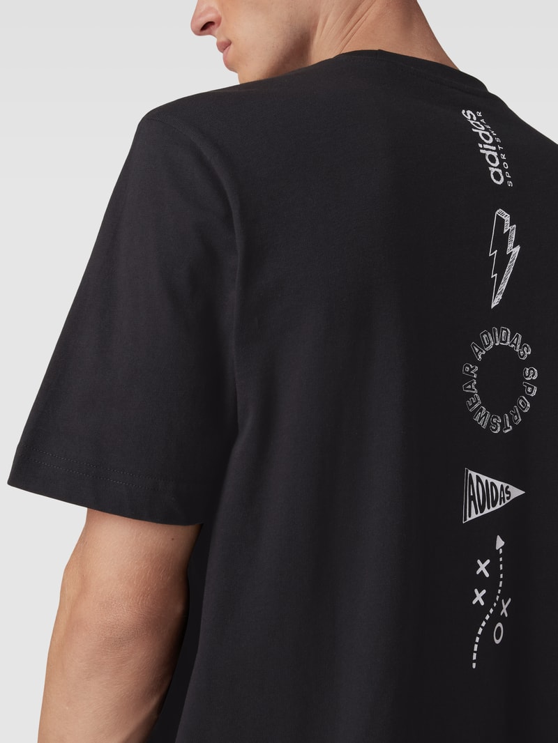 T-Shirt mit Label-Details in schwarz