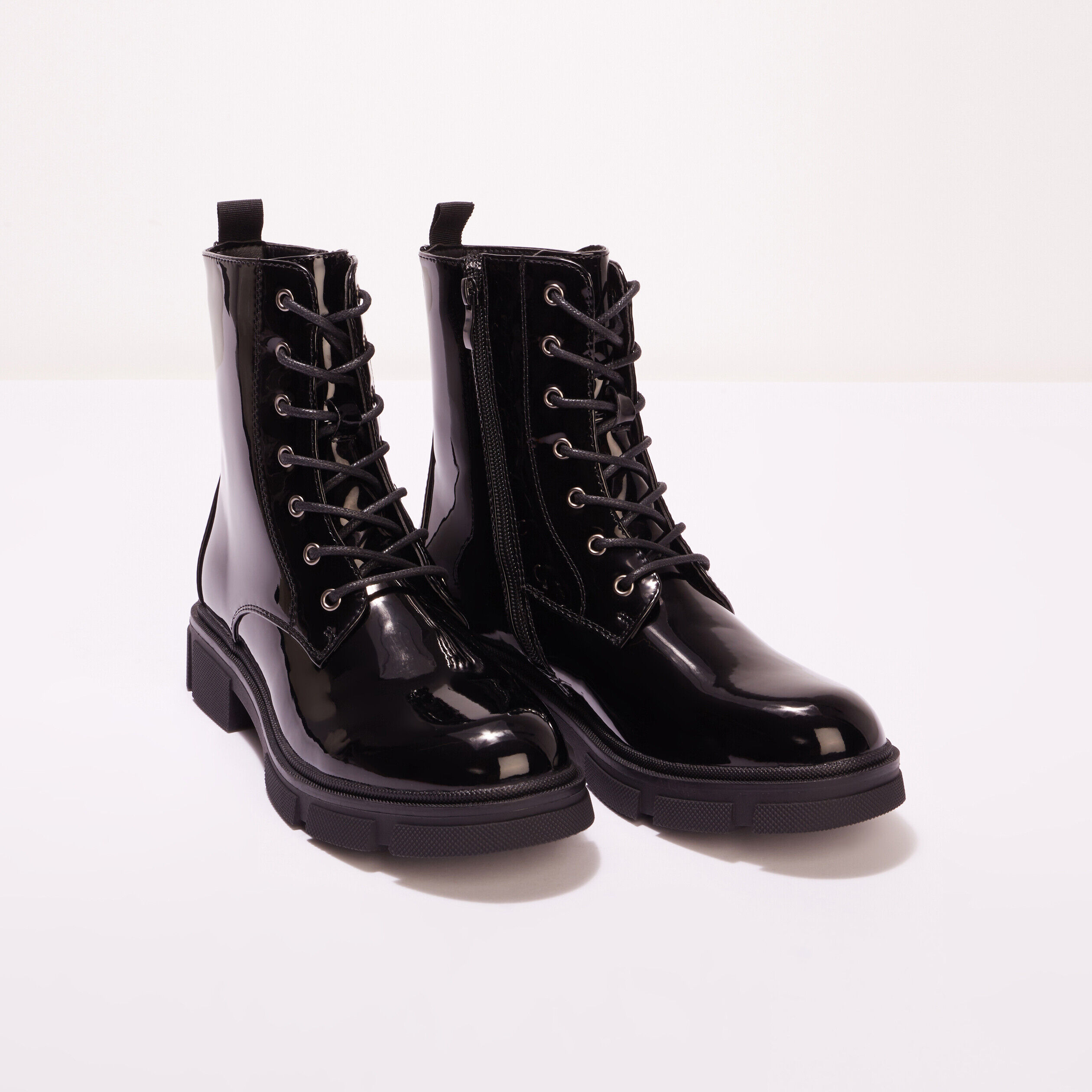 Bottines crantées zippées denim noir enduit femme | Cache Cache