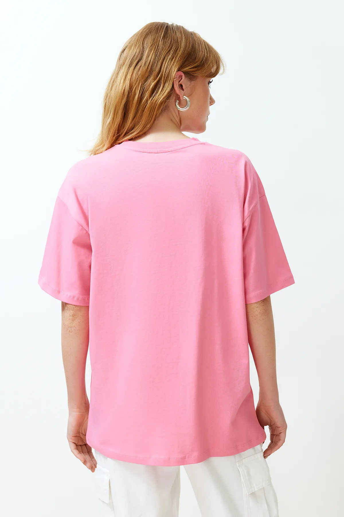 Trendyol Collection  Rosa, 100 % Baumwolle, mit Herz-Slogan-Aufdruck, übergroßes, bequem geschnittenes Strick-T-Shirt TWOSS24TS00139