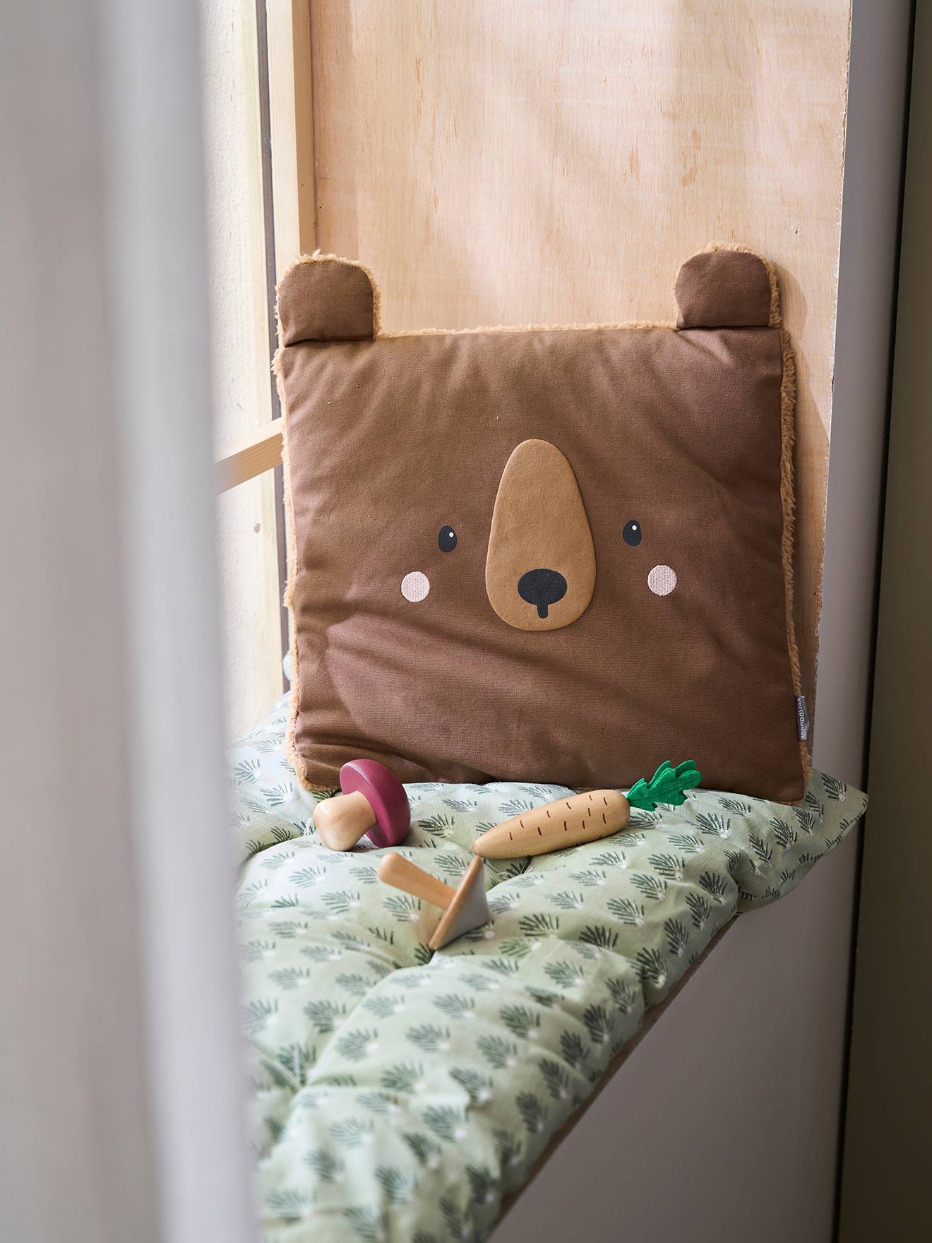 Vertbaudet Kinder Deko-Kissen GRÜNER WALD - braun bär