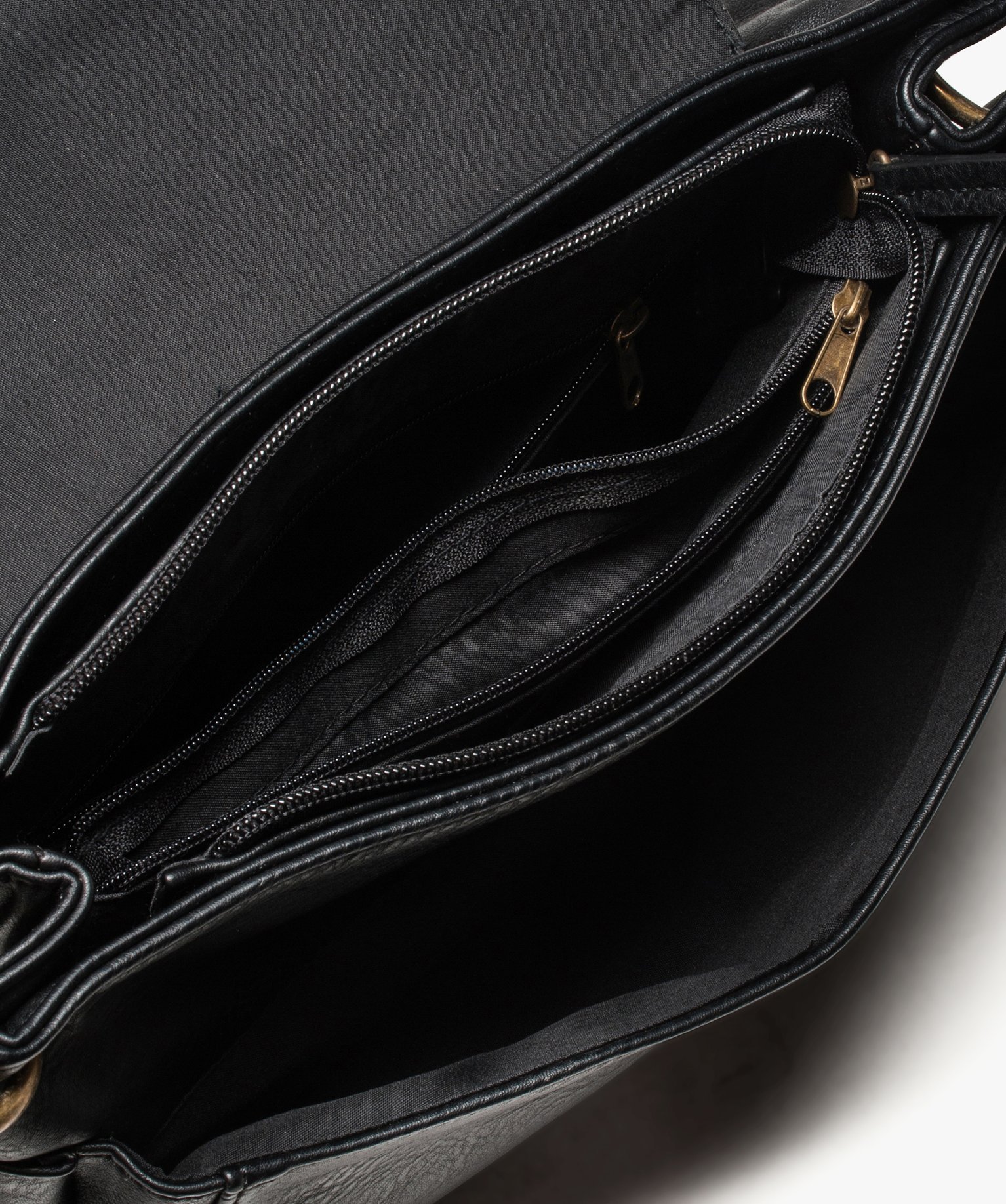 Sac femme forme besace avec détails zippés noir | GEMO