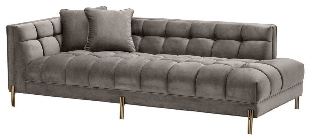 Casa Padrino Loungesofa Luxus Lounge Sofa Grau - Greige / Messingfarben 223 x 95 x H. 68 cm - Linksseitiges Wohnzimmer Sofa mit edlem Samtsoff und 2 Kissen