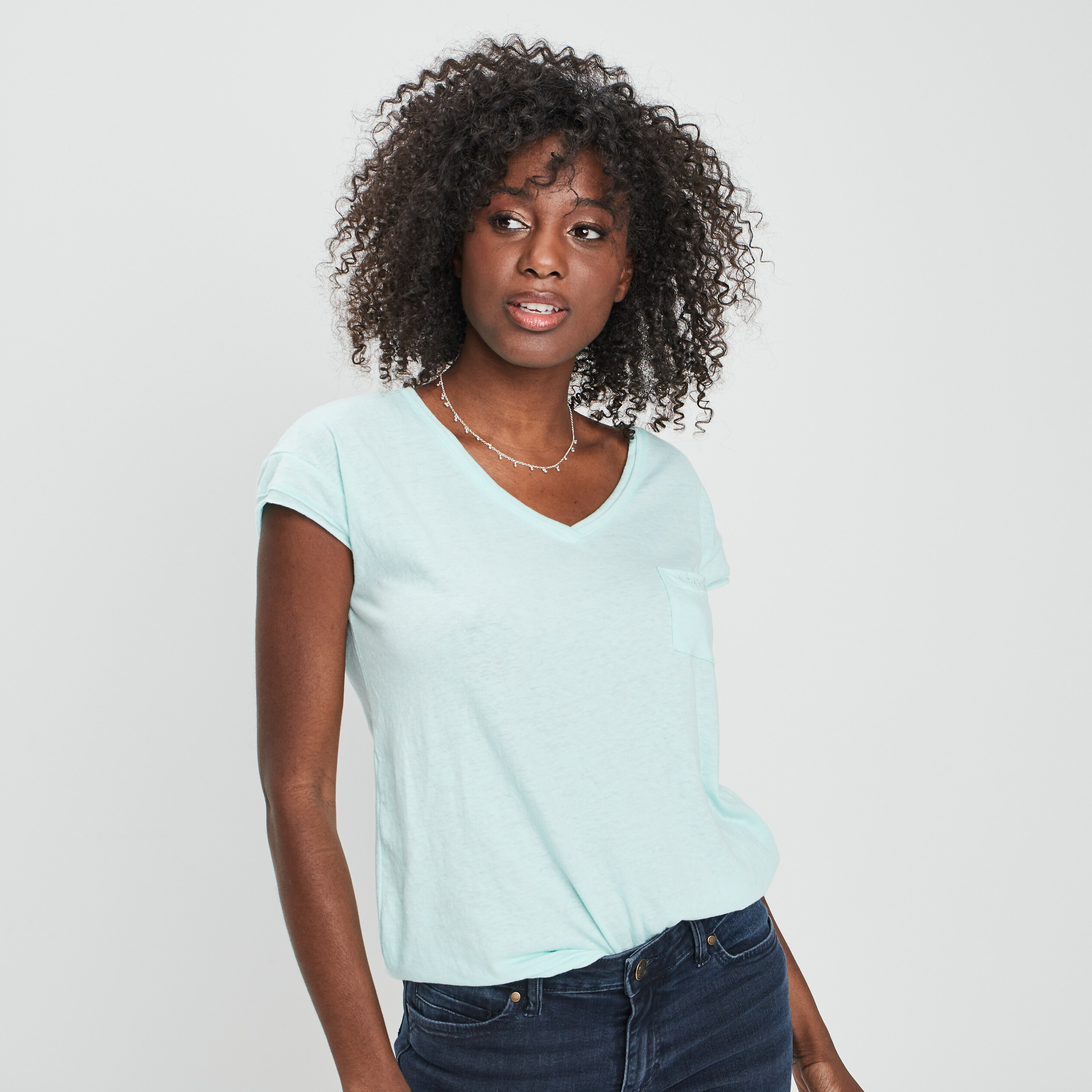 T-shirt col v poche poitrine Creeks bleu clair femme | La Halle