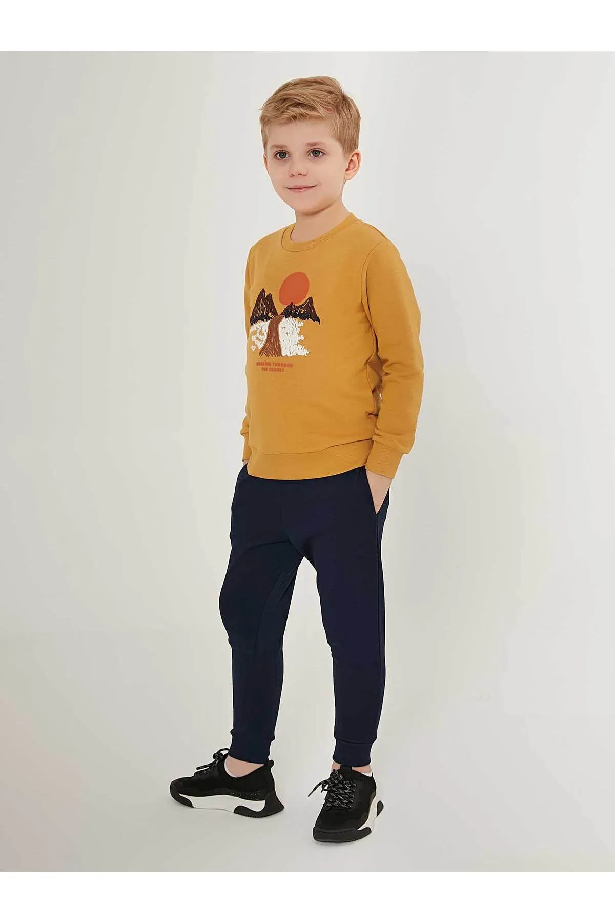 ROLY POLY  Senfgelbes Trainingsanzug-Set für Jungen im Alter von 2–7 Jahren