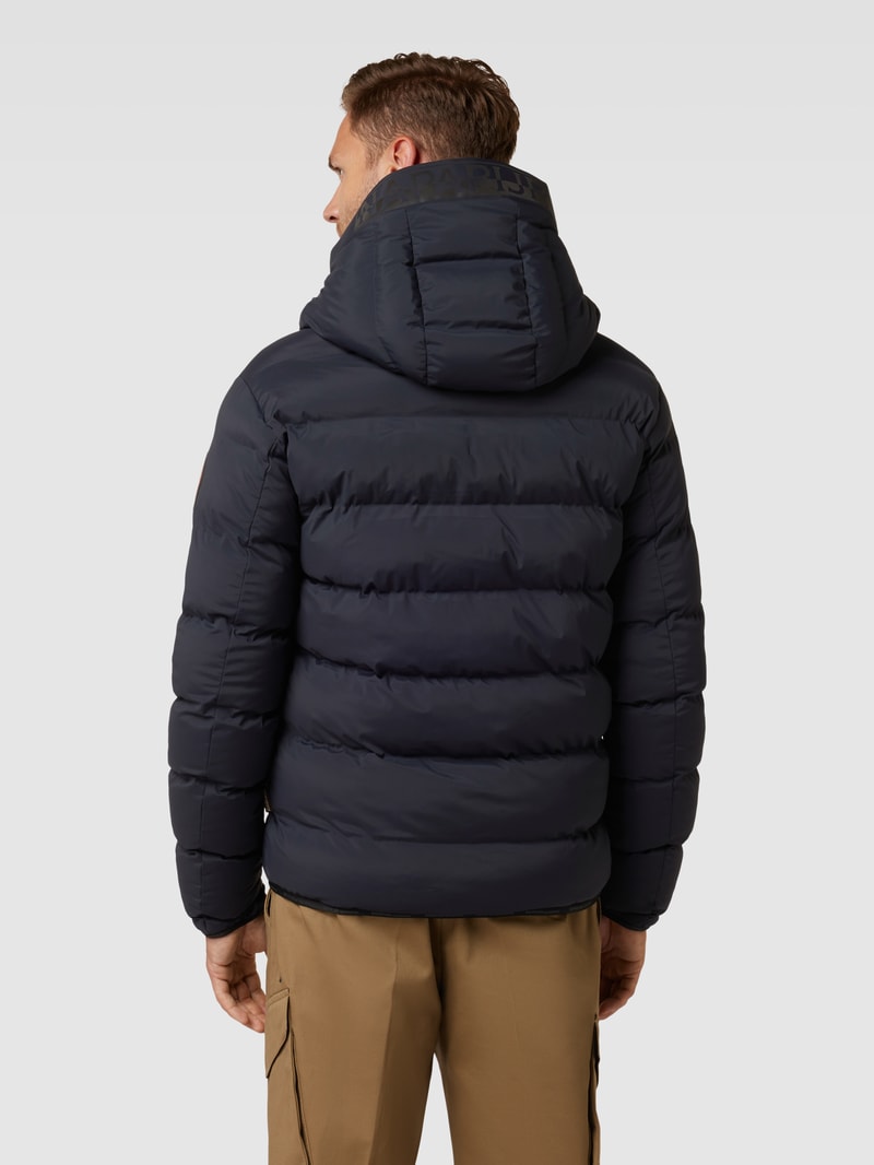 Steppjacke mit Kapuze Modell 'NEWTON' in schwarz