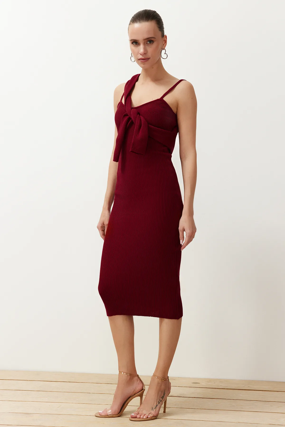 Trendyol Collection  Burgunderrotes, schlichtes Cardigan-Kleid mit Knopfleiste TWOSS21EL0208