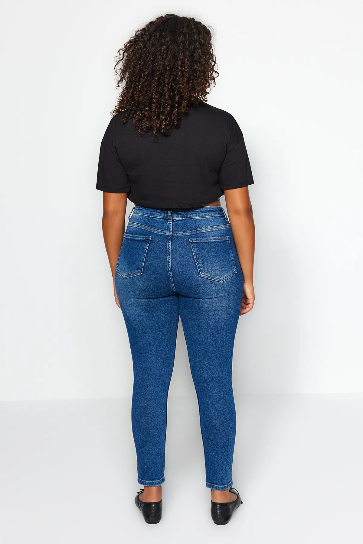 Trendyol Curve  Marineblaue, dehnbare Skinny-Jeans mit hoher Taille TBBAW24CJ00048