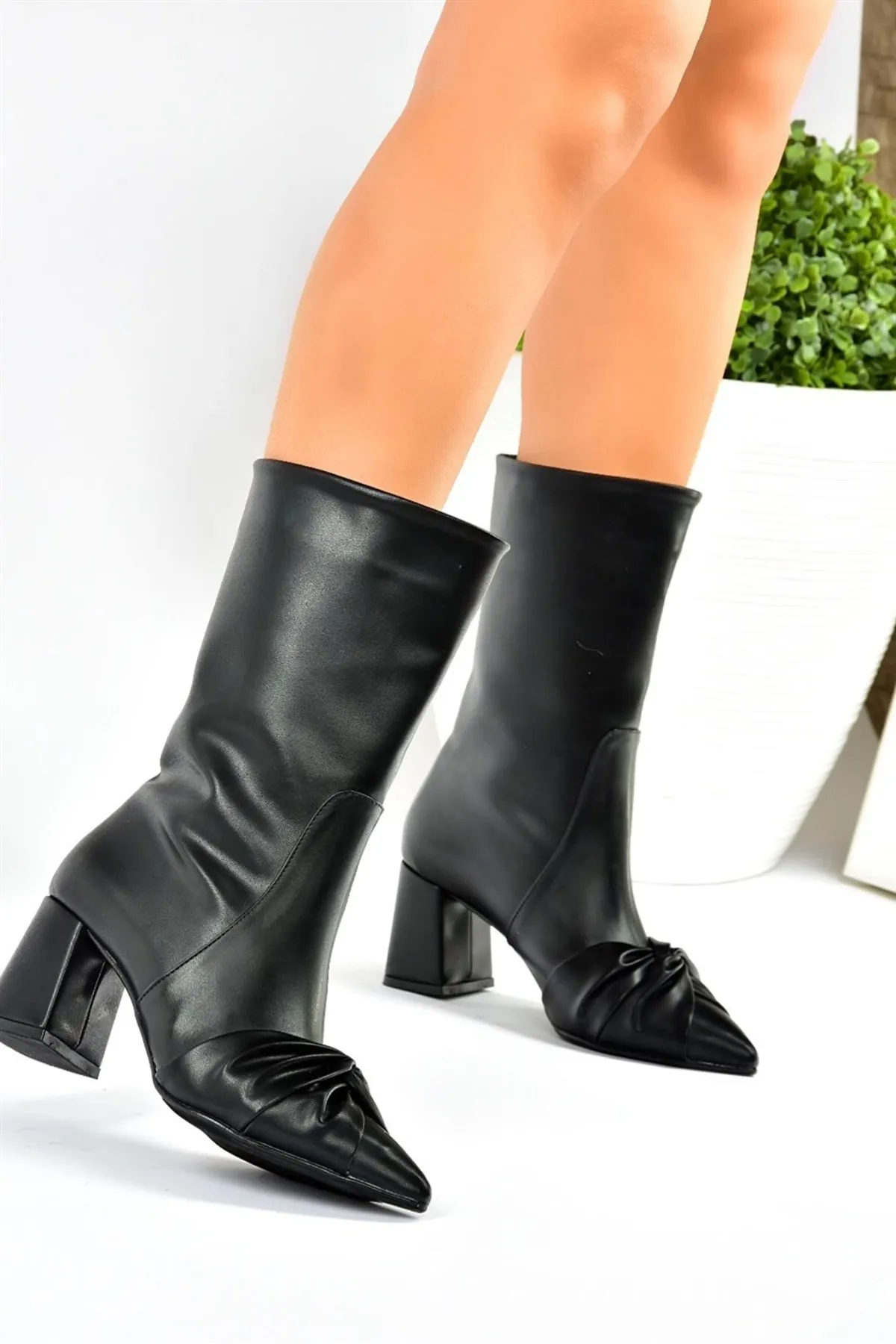 Fox Shoes  Schwarze Damenstiefel mit dicken Absätzen L572940309