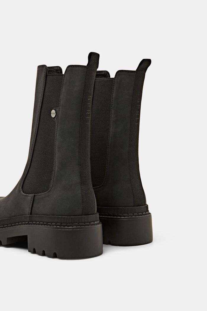 Grobe Boots in Lederoptik