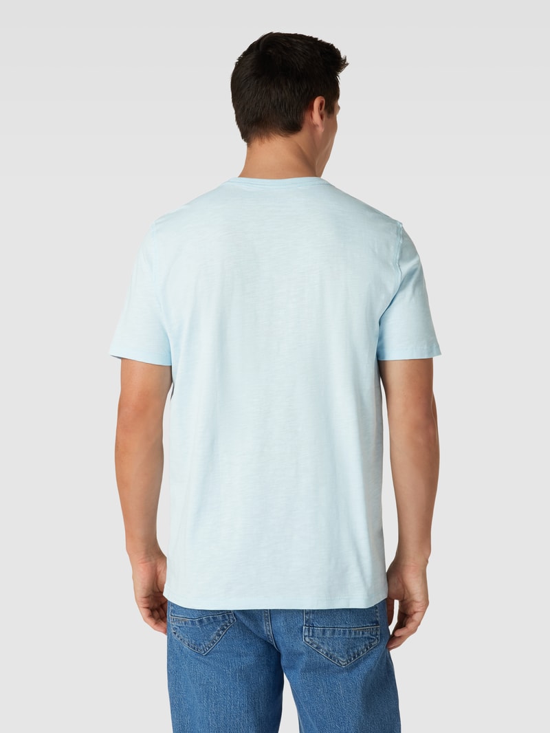T-Shirt in melierter Optik mit Brusttasche in hellblau