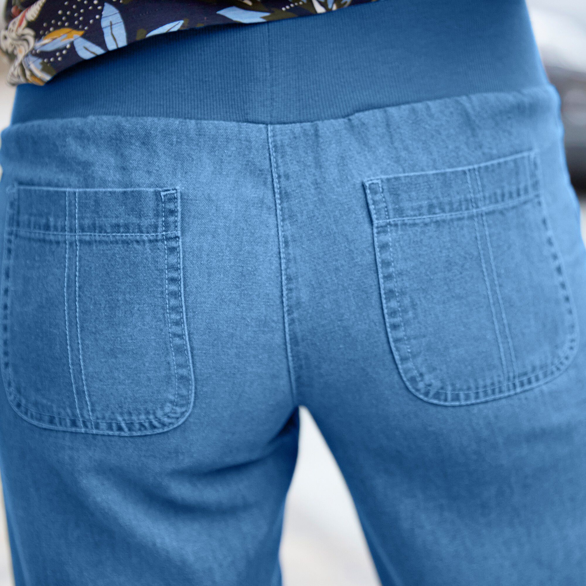 Pantalon coupe droite 7/8ème taille élastiquée, denim