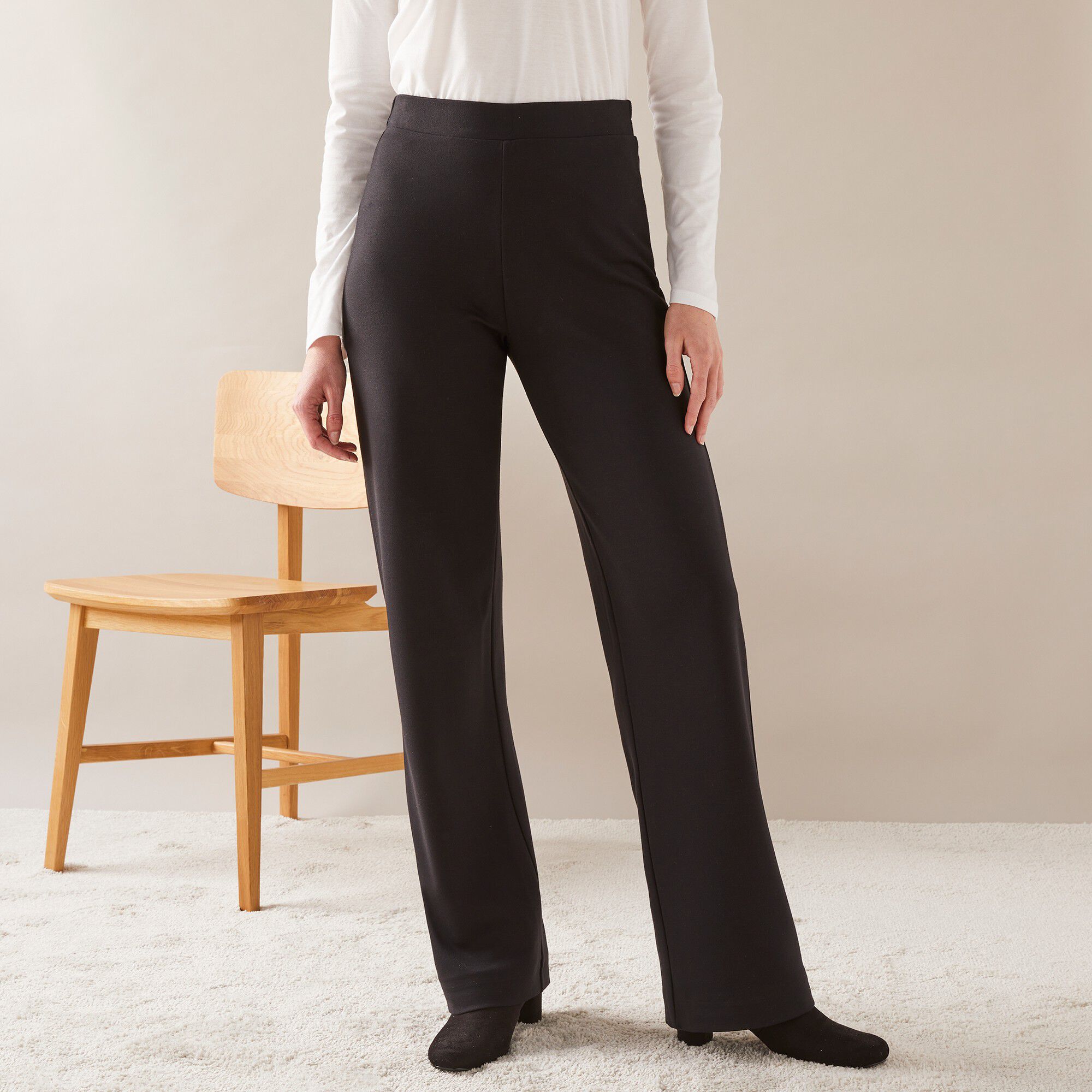 Pantalon droit large, maille milano