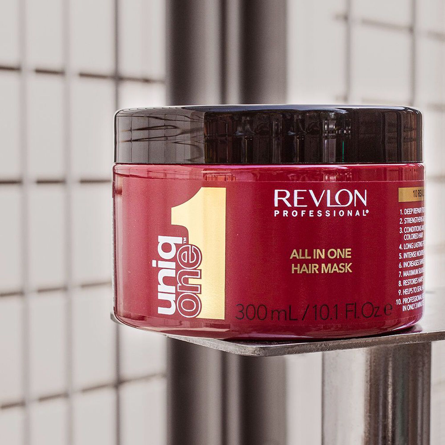 revlon professional Masque Soin Hydratant Rouge Classique 10 Bienfaits UNIQONE™ - Cheveux Secs et Abîmés - 300ml