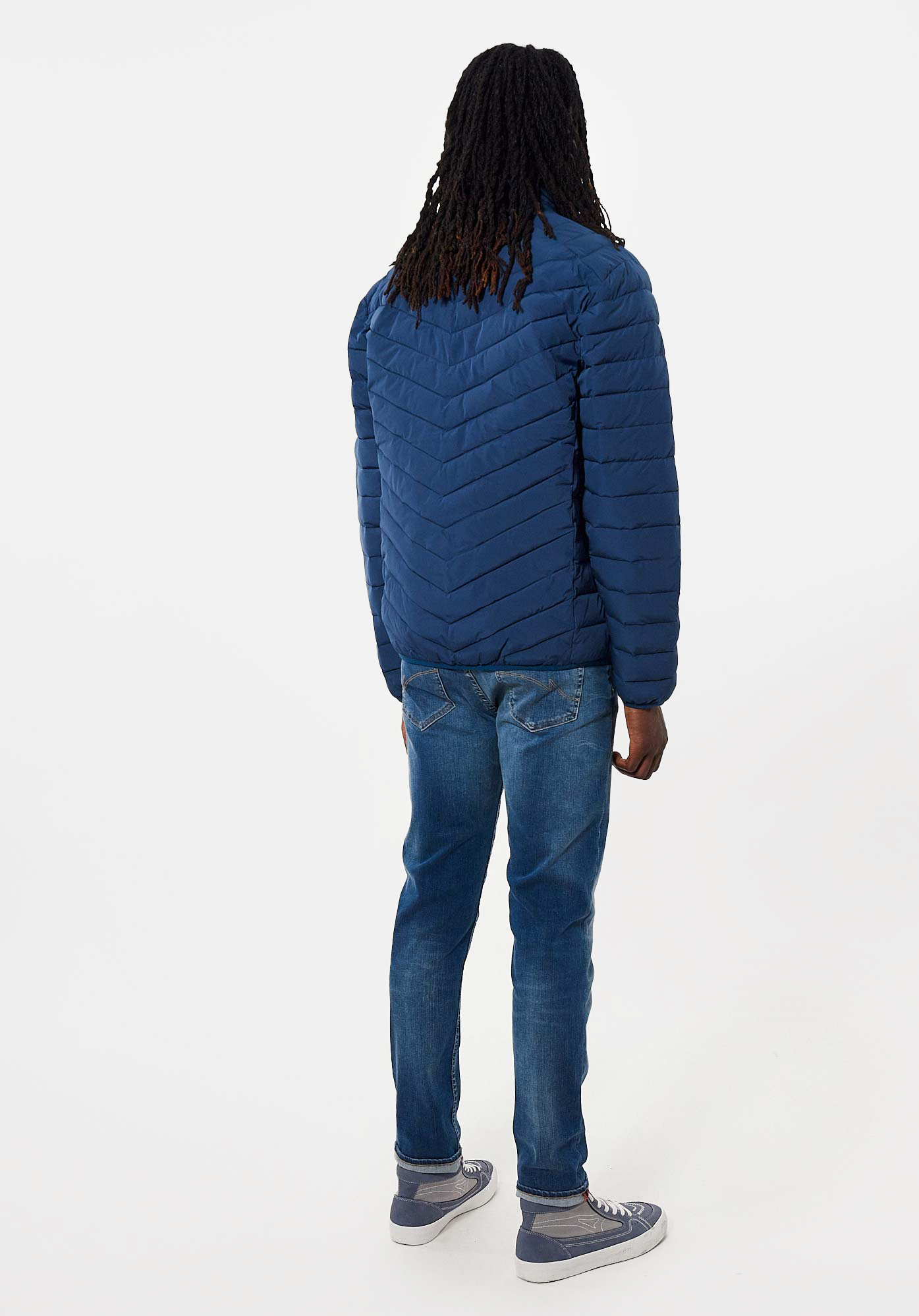 SANO   Doudoune fine bleue Homme en 100% polyester recyclé