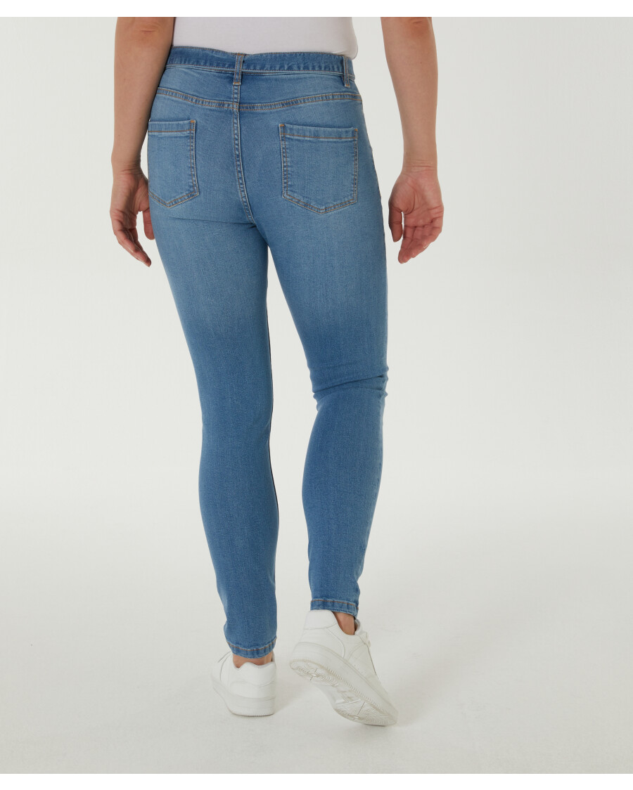Jeans mit Gürtel