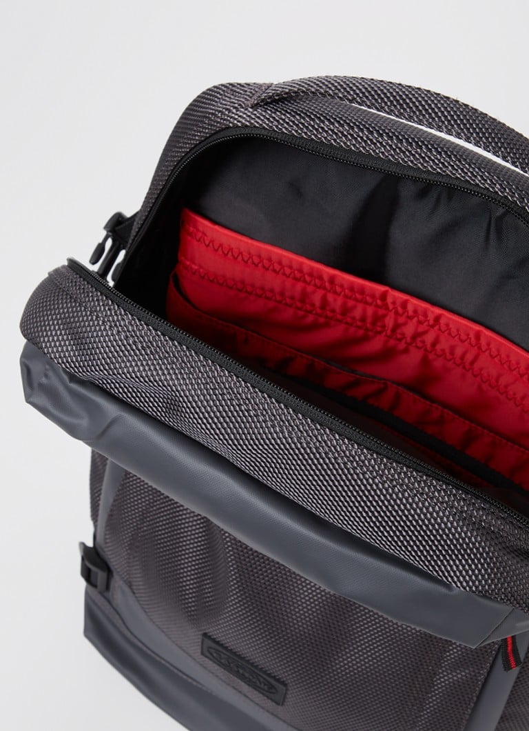 Zaino Eastpak Tecum M Cnnct con scomparto per laptop da 15 pollici