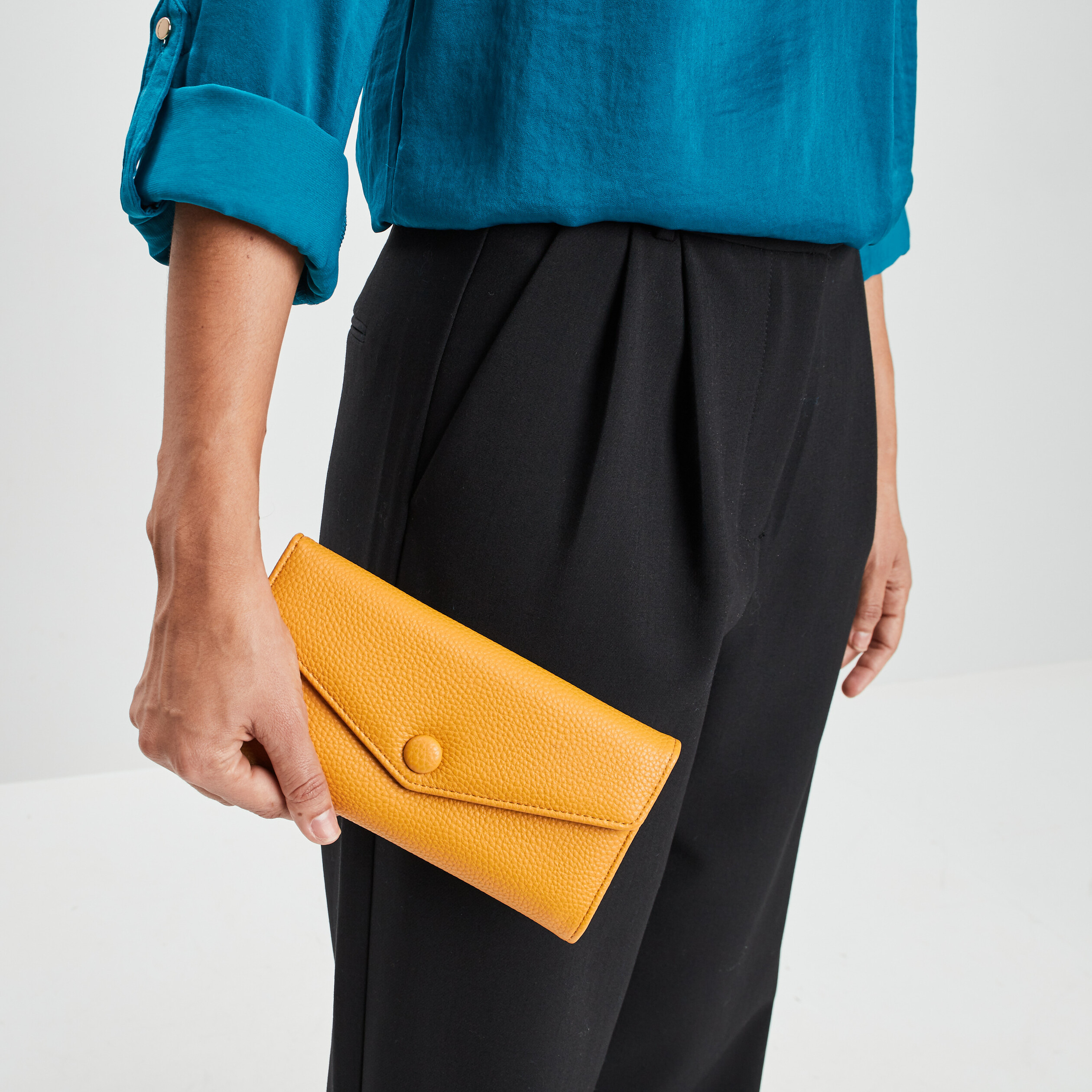 Portefeuille rectangulaire jaune femme | La Halle