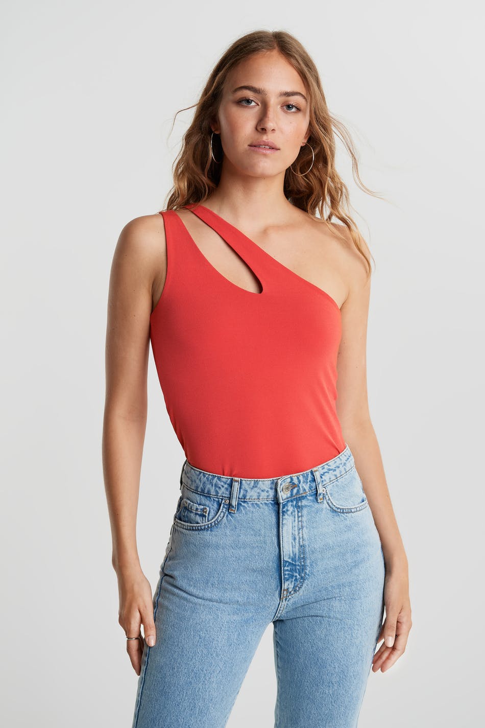 Clara cut out top