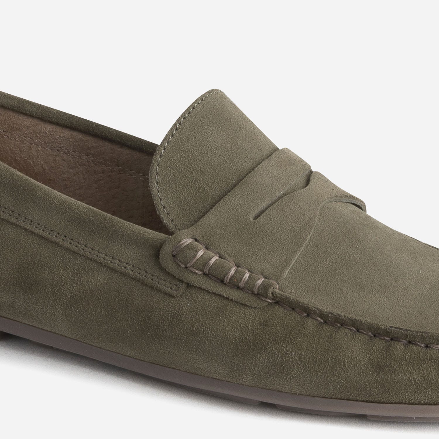 Mocassin kaki éco-conçu en cuir velours