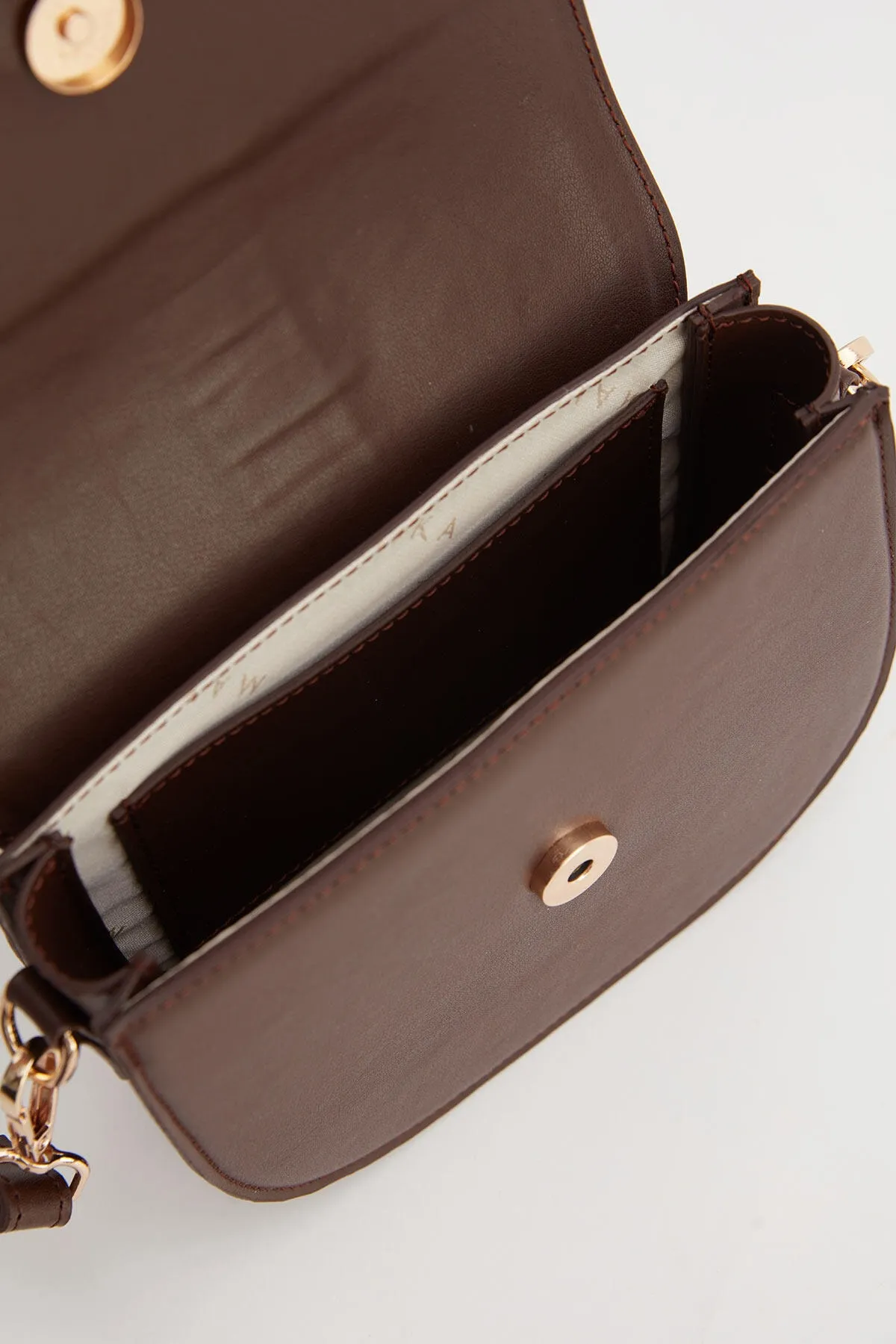 Manuka  Canvas-Tasche mit detaillierter Schnalle in Braun