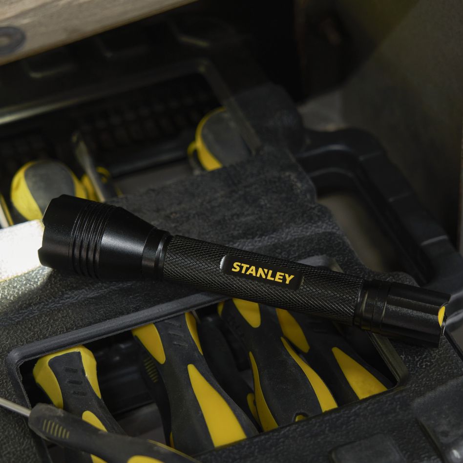 Stanley SXLS50106E 280 lumen LED-ficklampa