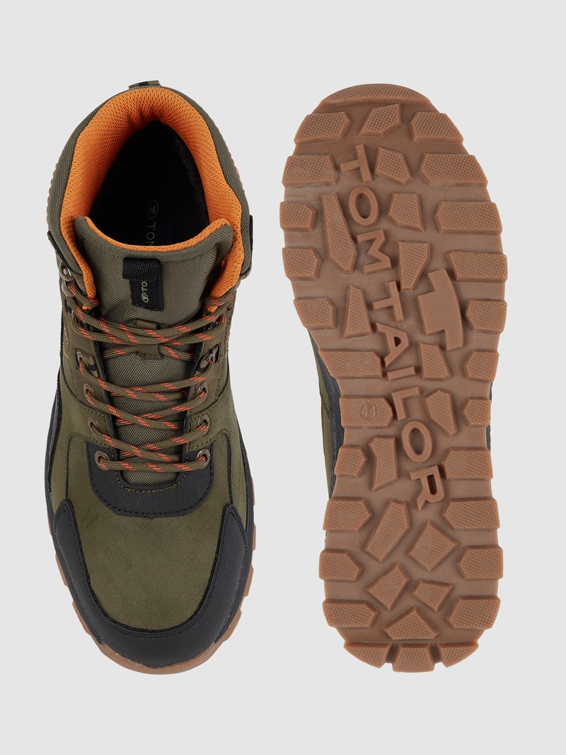 Boots in Veloursleder-Optik in khaki