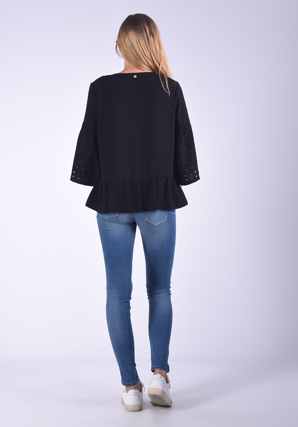 CARA  Blouse à manches 3/4 cloutées