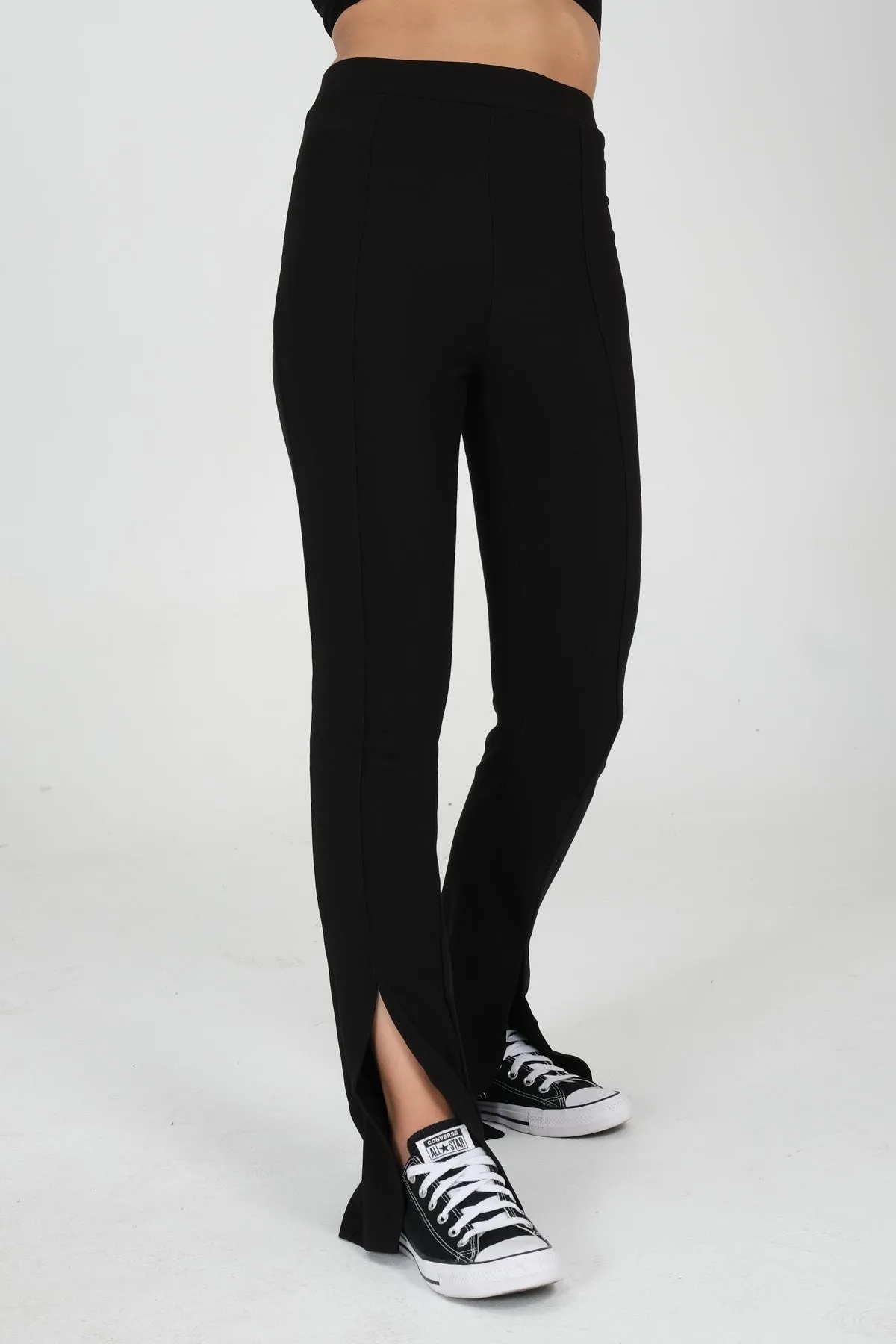 Domoda  Schwarze gerippte Ottoman-Damen-Leggings mit hohem Bund und Schlitz vorne und weitem Bein