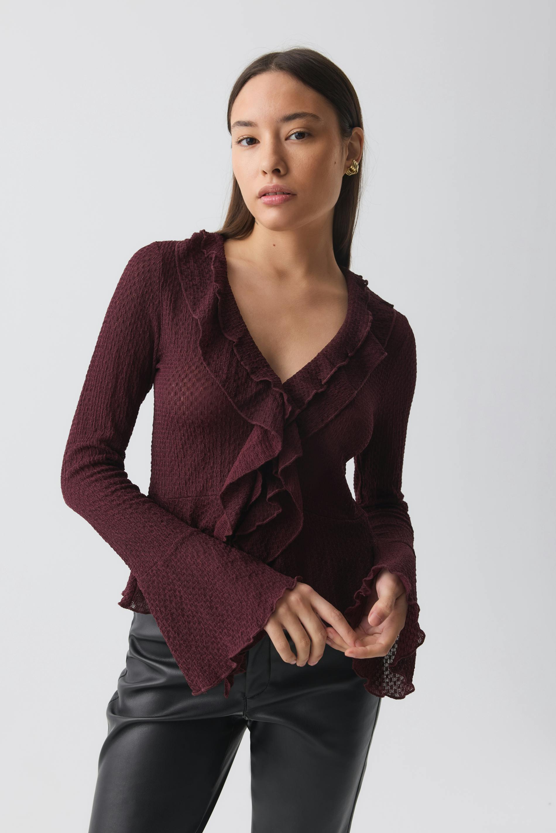 Frill top