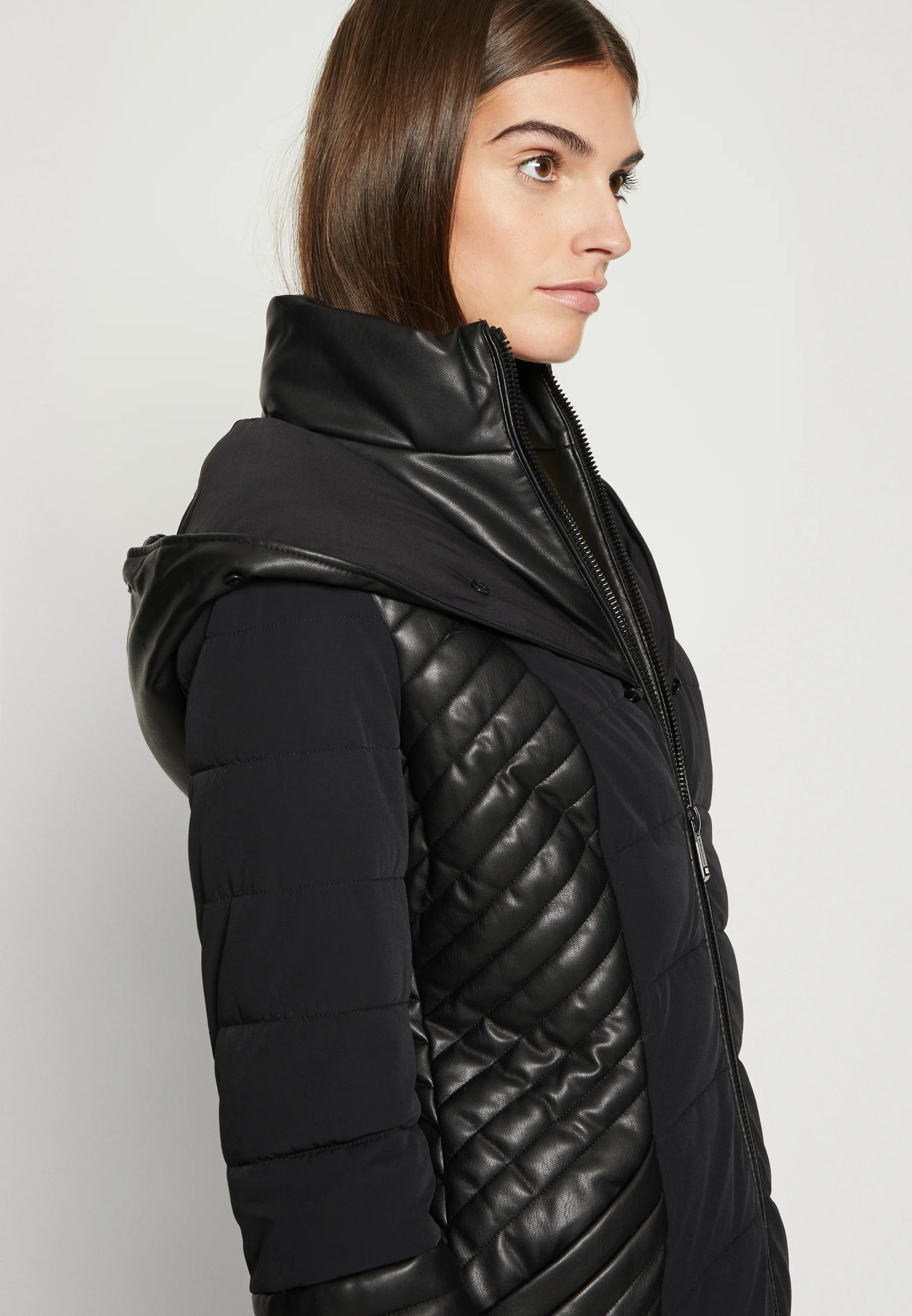 Guess NEW OXANA - Abrigo de invierno