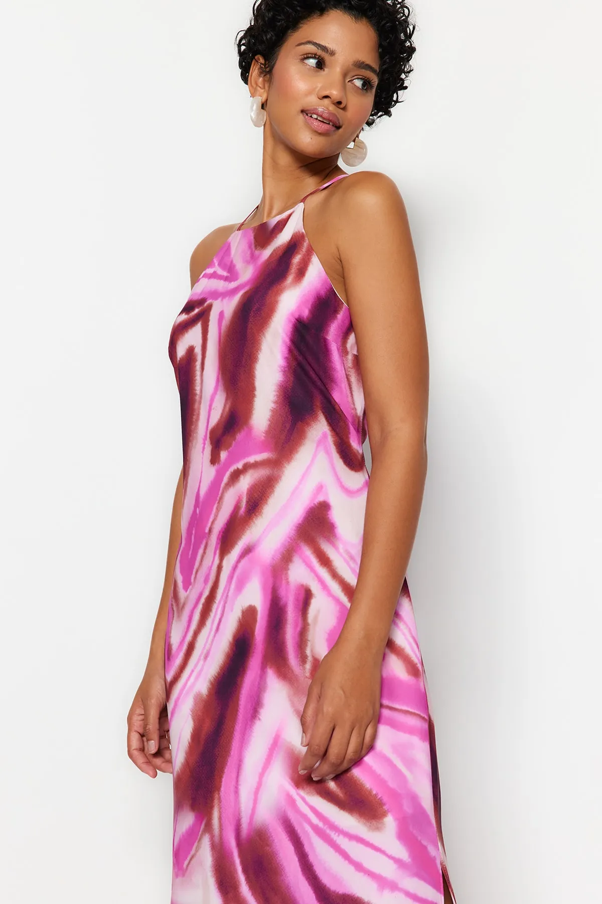 Trendyol Collection  Rosafarbenes, ärmelloses, gerade geschnittenes, gefüttertes Maxi-Webkleid TWOSS23EL02238