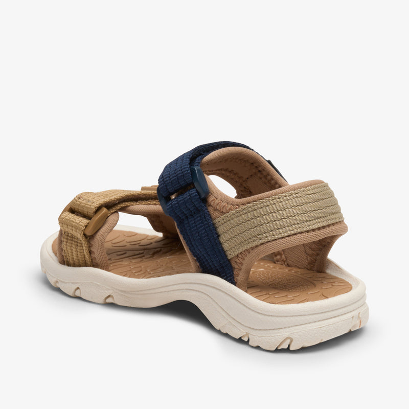nico camel - Braun