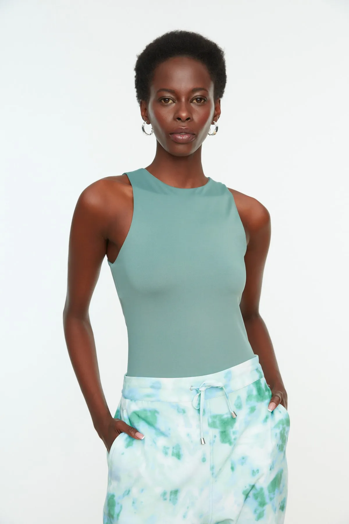 Trendyol Collection  Mintfarbener Neckholder-Body aus Stretch-Strick mit Druckknöpfen TWOSS20BD0044