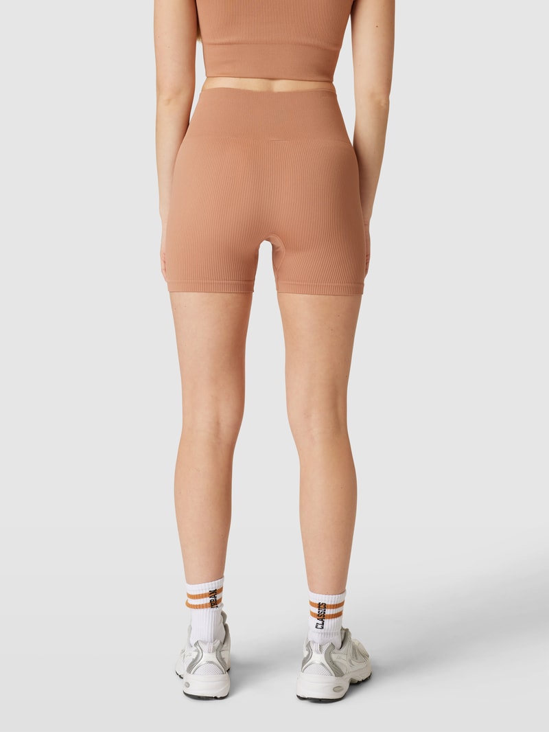 Shorts mit Ripp-Struktur Modell 'CHILL OUT' in camel