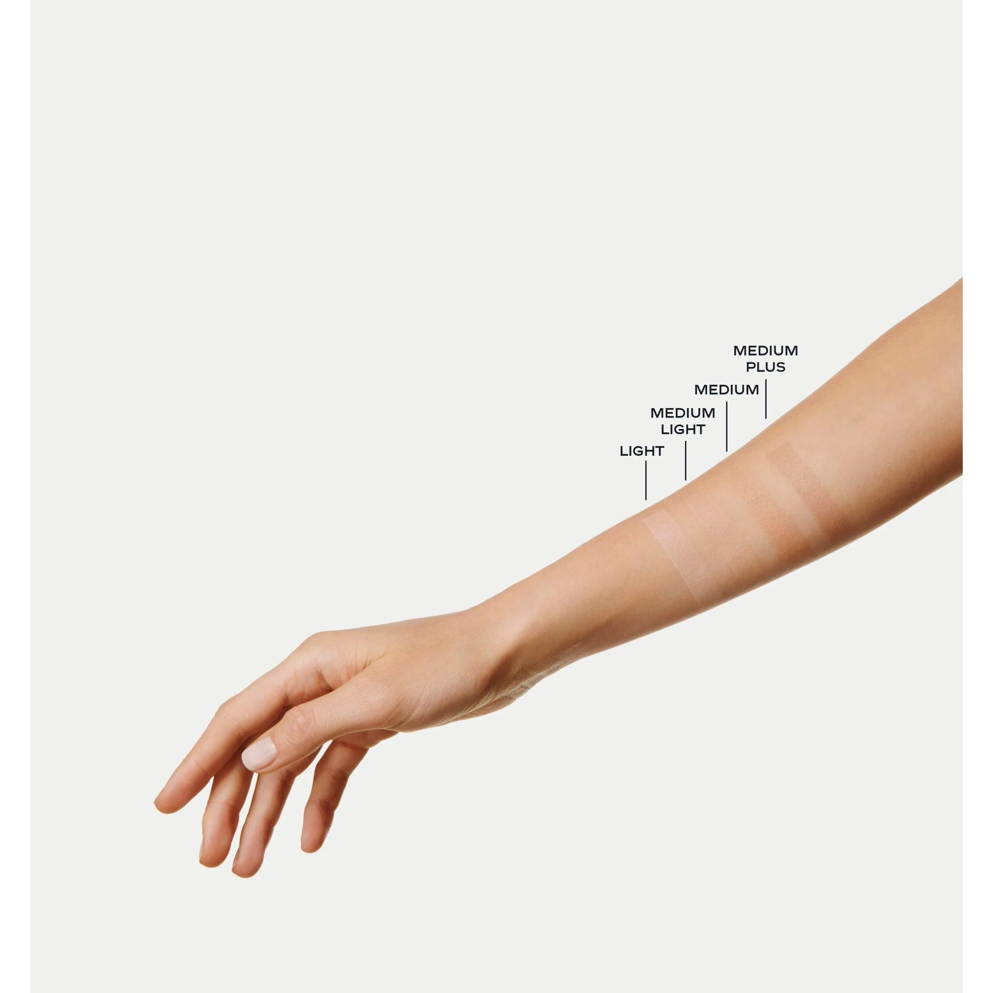 LES BEIGES EAU DE TEINT - OCHELARI PROASPĂȚI CU MICROSFERE PIGMENTATE. EFECT DE TEN NUDE. REZULTAT RADIANT ȘI NATURAL.